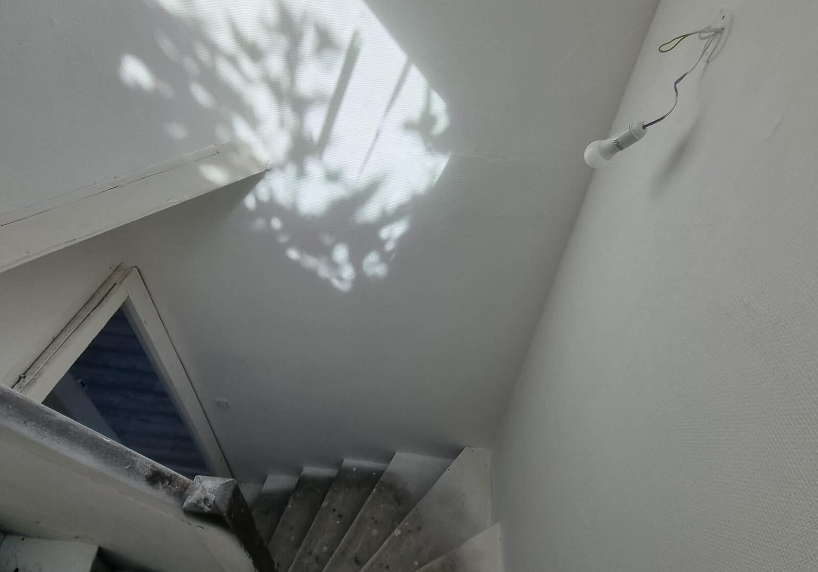 Cage d'escalier rénovée — artisan bâtiment Nord (59)